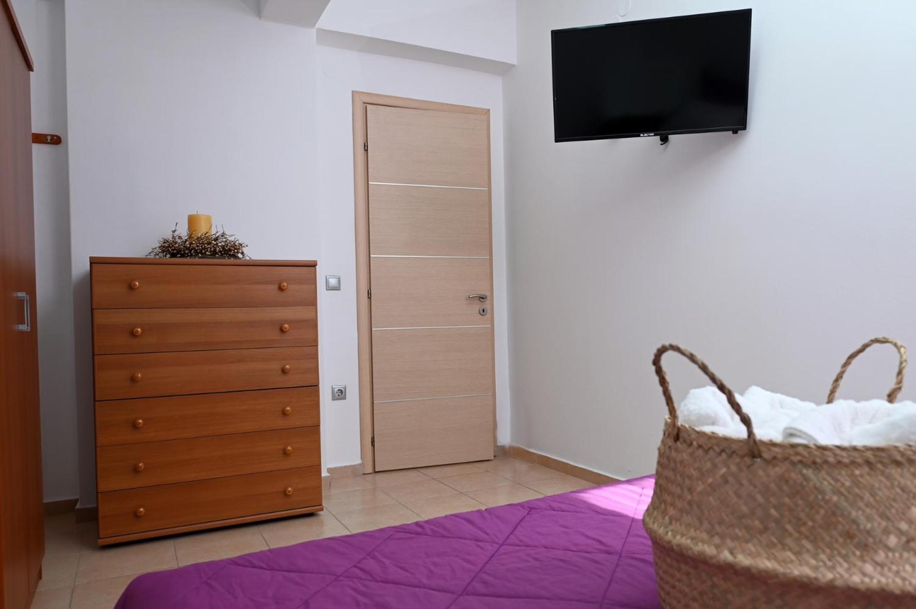 Oasis Lower Ground Floor Apartment Аргос Екстер'єр фото